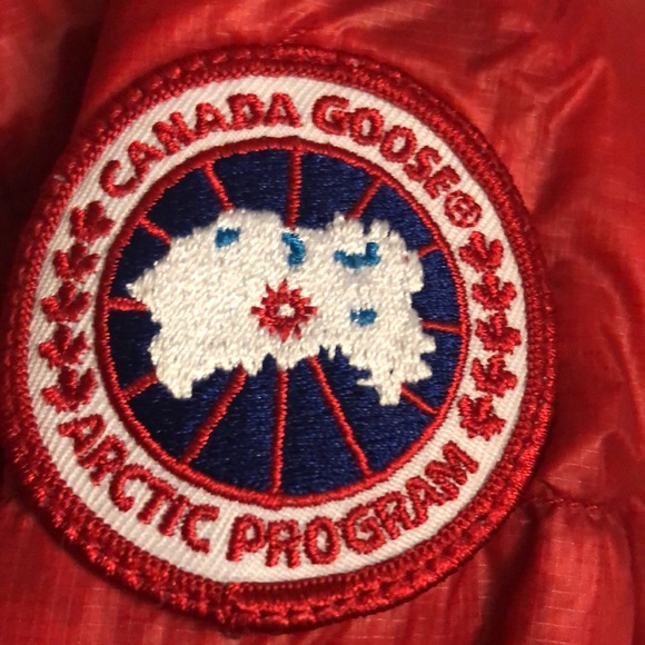 Red Canada goose jacket - Picture 3 of 5
